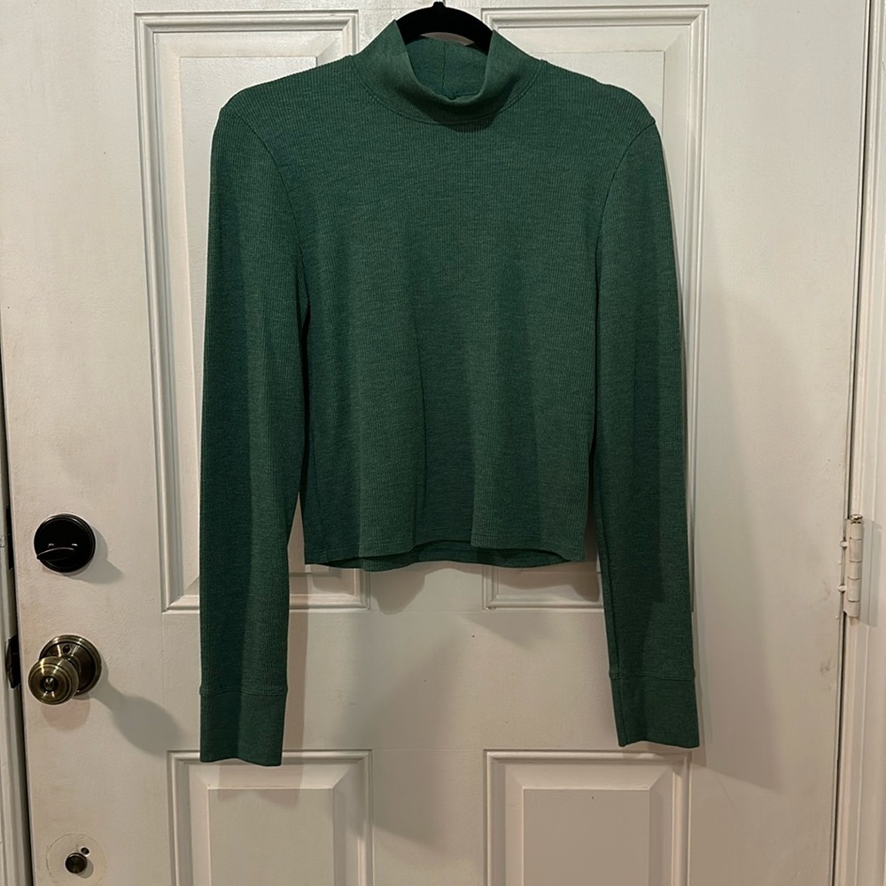 American Eagle cropped mock neck